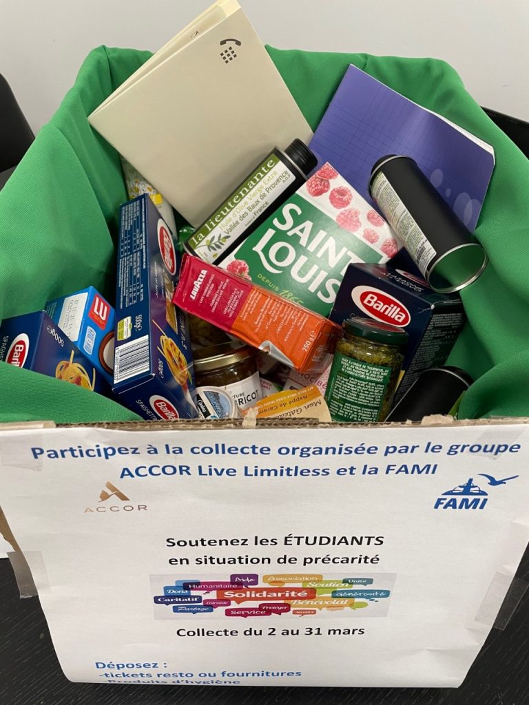 Collecte solidarité étudiante avec la FAMI et Accor