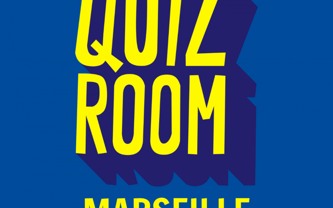 Logo Jaune sur fond bleu de Quiz Room
